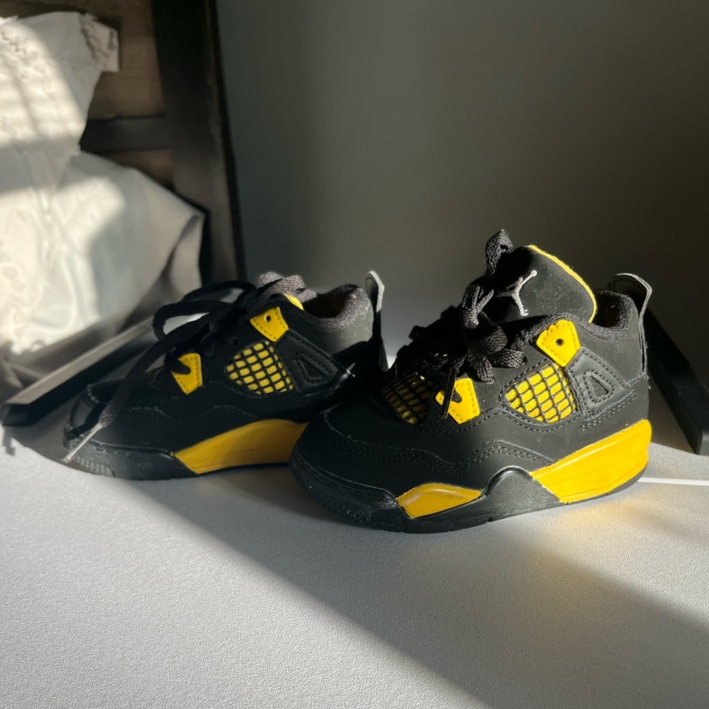 AIR JORDAN 4 TD
"THUNDER"  size:7C